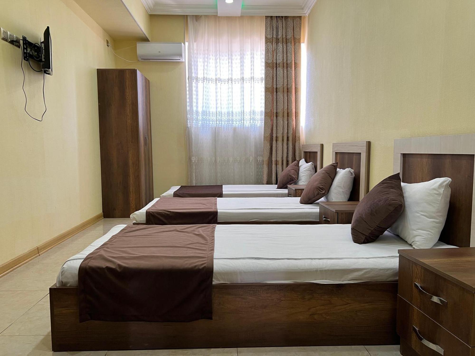 Rahat Hotel ギャンジャ エクステリア 写真