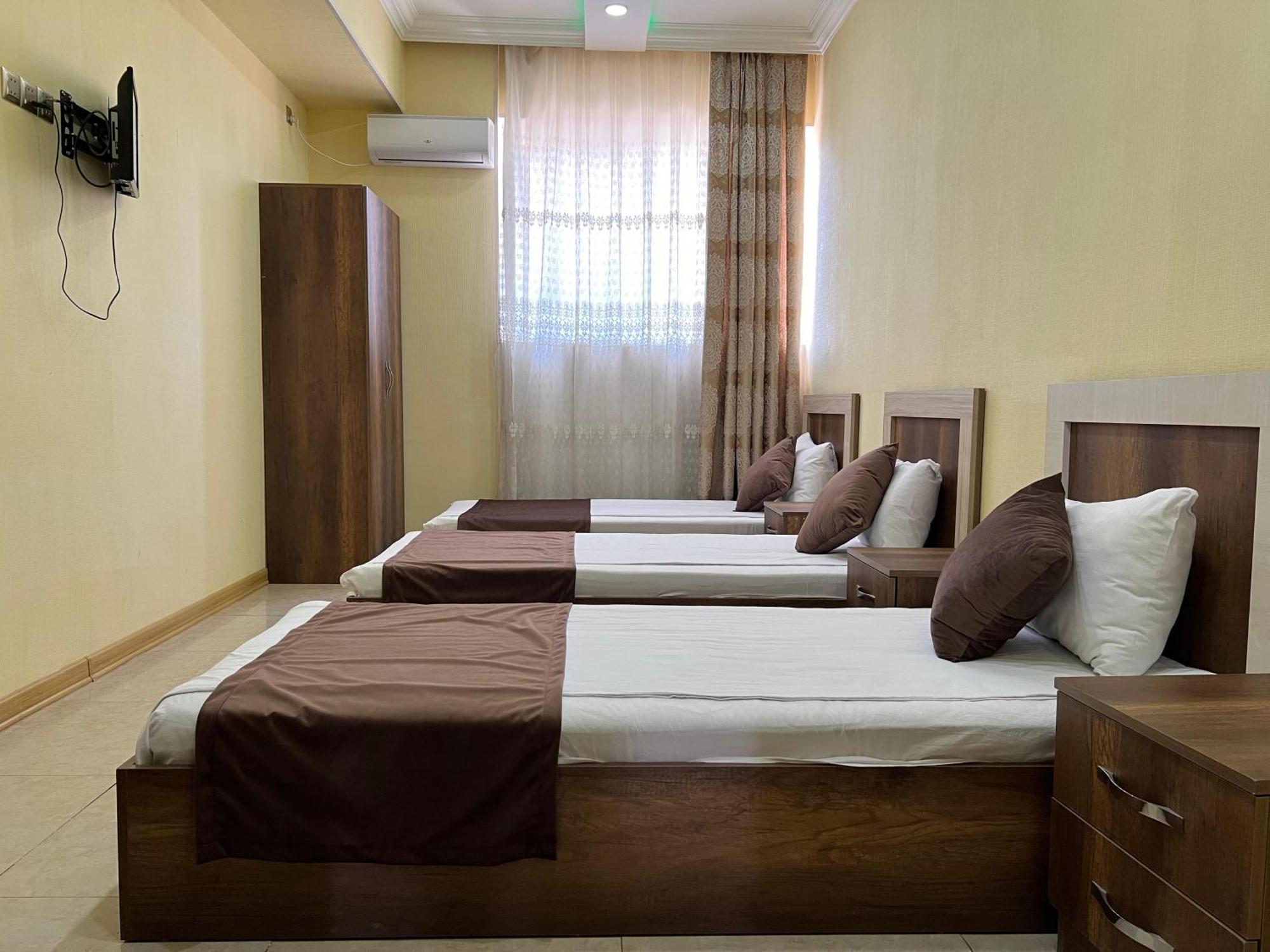 Rahat Hotel ギャンジャ エクステリア 写真